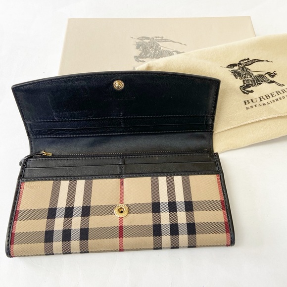 Burberry Horseferry Check and Black Leather Continental Wallet w/Box and Dustbag - Picture 6 of 17